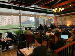 大堂-西西弗书店&矢量咖啡(凯德晶萃广场店)