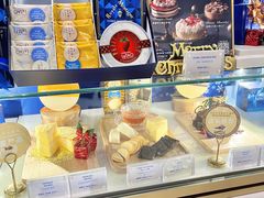 面包甜点陈列柜-小樽洋菓子铺LeTAO(华润时代店)