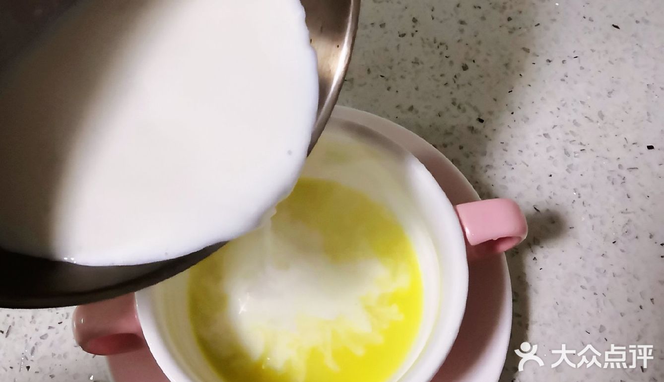 冬季暖身甜品【姜汁撞奶】，后附亲测有用的