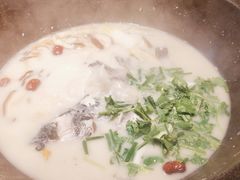 -咕嘟草帽鱼·牛奶一样的鲜鱼汤(天鹅湖万达广场店)