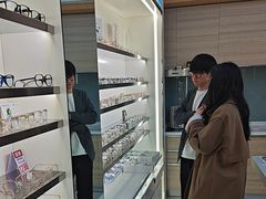 -视野联行眼镜·蔡司·尼康战略合作店(城西银泰店)
