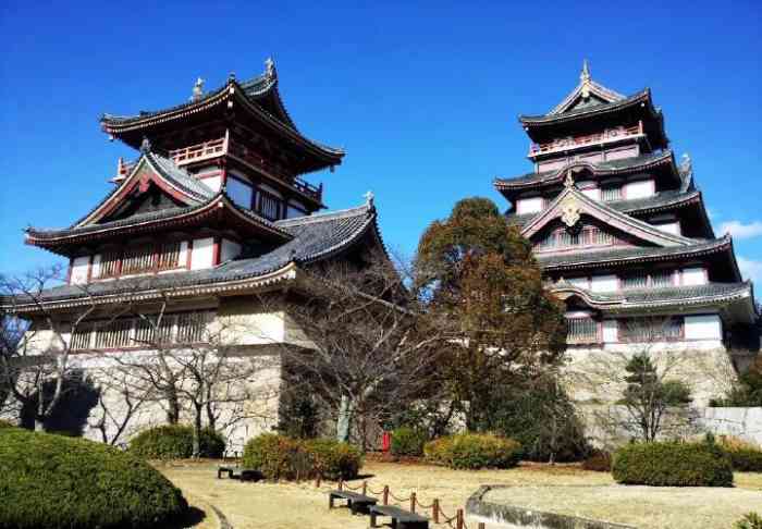 伏见桃山陵-"伏见桃山陵实际是明治天皇的陵墓,当然也有.