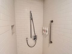 -郑州建业艾美酒店