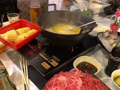 -鲜入围煮花胶鸡海鲜火锅