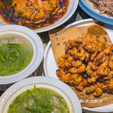 不愧是开了20多年的老店，带上饭搭子去歹