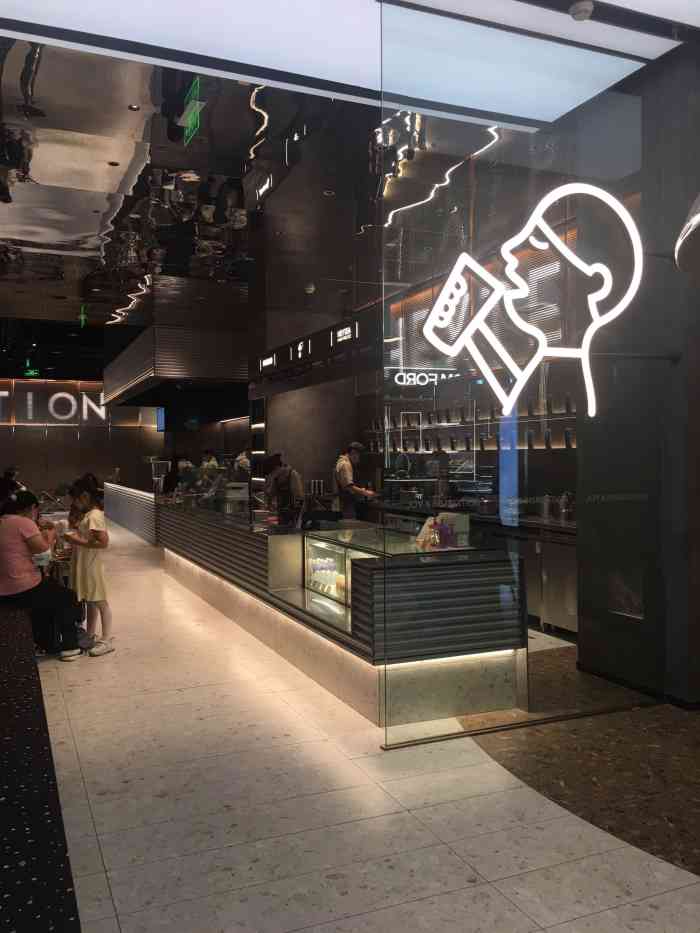 喜茶(万象城黑金店)-"这是我遇到的第一个不排队的喜茶!原来深.