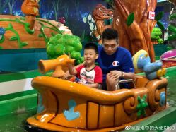 -维佳童话镇演出现场(徐东店)