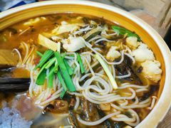 酸菜鱼片米线-石榴姐•山城小馆(创始店)