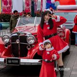 成都圣诞潮跑丨圣诞老人他竟然❗…坐老爷车