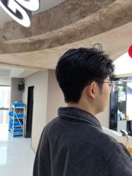 -宫铭烫发染发接发店