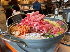 部队锅-MI WU FACTORY米屋美食工厂餐厅(绿地店)