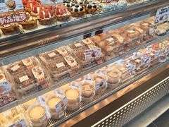 -鲍师傅糕点(江苏路店)
