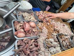 -岳记羊肠馆(陵园小区店)