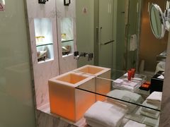-上海滴水湖皇冠假日酒店