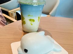 小海豚蛋糕-抱抱地球咖啡馆(国家海洋博物馆店)