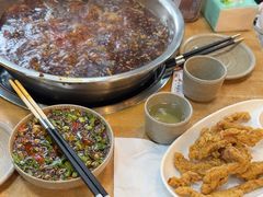 -肖肖酸萝卜鱼火锅(总店)