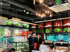 大堂-渝是乎酸菜鱼·川渝小炒(新世界百货望京店)