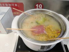 -百品聚旋转火锅(万德庄店)