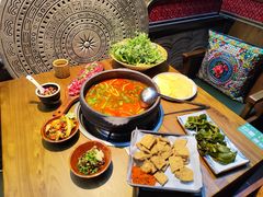 -贵厨酸汤牛肉(花果园国际中心店)