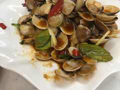 爆炒花甲-琼大师东方烤乳猪(亚特兰蒂斯店)