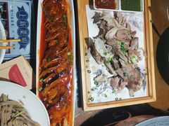 -东口码头·烧鸽子·鱼头泡饼·地方菜(金鹰悦城店)