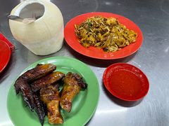 黄亚华招牌烧鸡翅-黄亚华小食店(Jalan Alor)