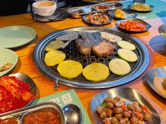 -唯成•韩国炭火烤肉 유성고기
