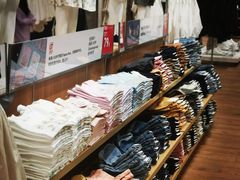 -优衣库(太原龙湖万达广场店)