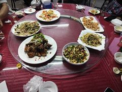 -鑫渔港海鲜本地菜·山海关浑锅(东戴河店)