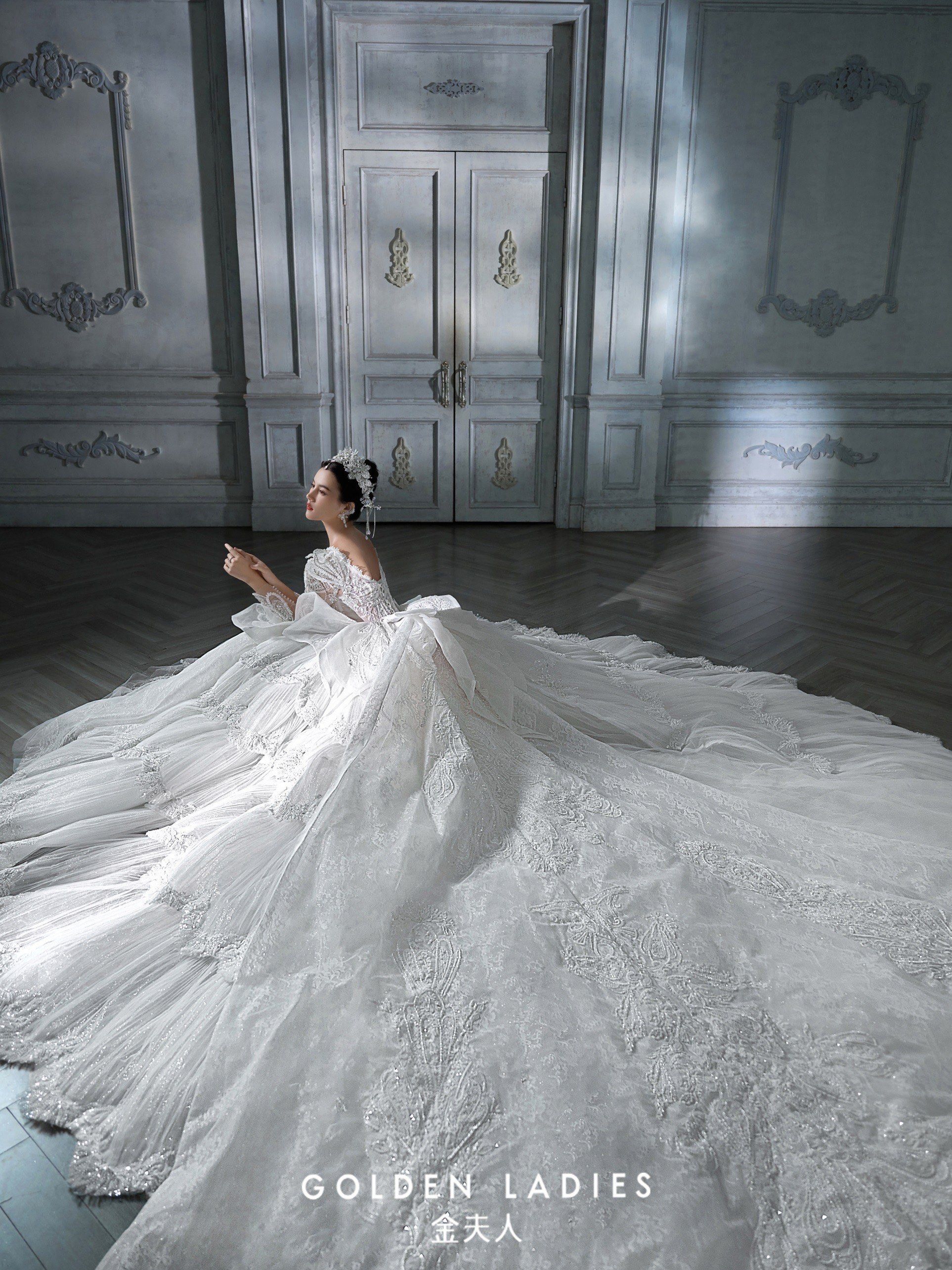 梦幻宫廷风格的婚纱照绝对是c位