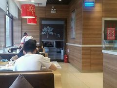 大堂-嘉和一品粥(首经贸店)