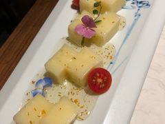 桂花白玉糕-卯时·龙光雅宴·精致锡帮菜(惠山古镇店)