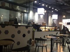 大堂-HELLO 27 意面·沙拉·帕尼尼