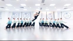 -深舞形体民族舞蹈工作室