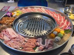 -哈哈碳都·牛肋条无限自助烤肉(台江万达店)