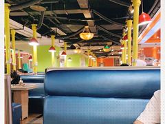 大堂-爱客得牛排海鲜烤肉·火锅自助(春熙路黑金好店)