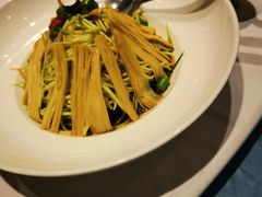 -海派美食·家宴海鲜青岛菜·石锅鲽鱼头(东方城店)