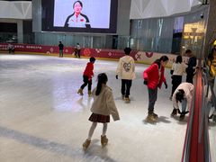 -冰纷万象滑冰场(南山万象天地店)
