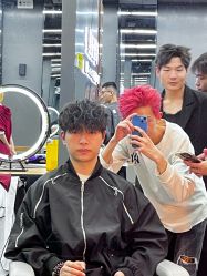 -藤野造型烫发染发