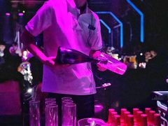 -简奥斯汀·赫本酒吧