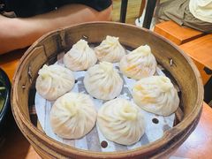 -莱莱小笼·乔艾