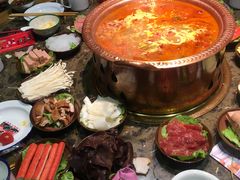 -沪小二炭火蛙锅(淮海中路美食不夜城店)