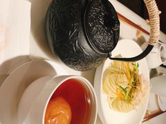 冰糖桃胶炖雪梨-初蓉丨遇见新川菜(亲贤街荣耀店)
