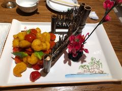 鲜橙虾球-东来菜馆•手抓海鲜家常菜•海鲜锅贴(鸽子窝店)