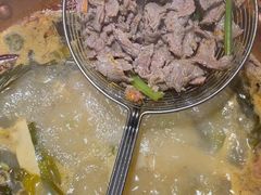 -洱火云南酸菜牛肉火锅(石景山当代商城店)