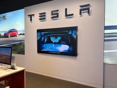 -TESLA 特斯拉(上海太古汇体验店)