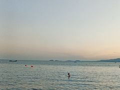 -银沙滩浴场