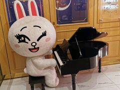 -LINE FRIENDS Garosu-gil Flagship Store