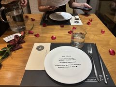 -Mark&Mars Restaurant