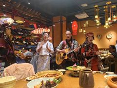 -老滇山寨•云南特色菜•地方菜•民族风情歌舞表演(金碧店)